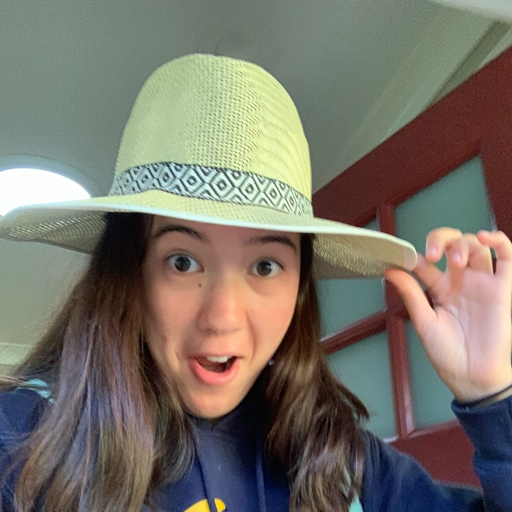 Meet your Posher, Abby